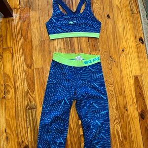 Nike size small both bra and leggings set
